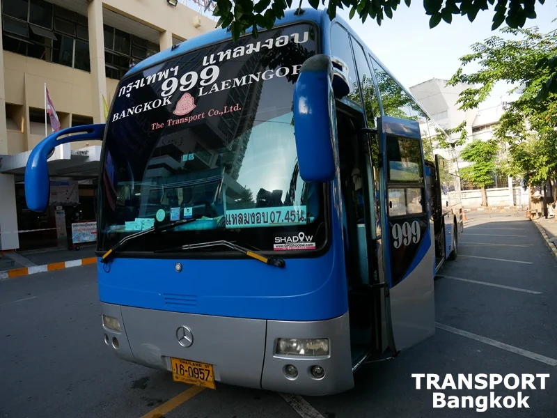 Bus at Bangkok Eastern Bus Terminal (Ekkamai) Bus at Bangkok Eastern Bus Terminal (Ekkamai)